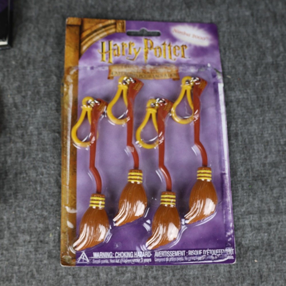 Harry Potter Party Favors Lot Journal Brooms Bracelets Notepads Hogwarts Set - Picture 3 of 14